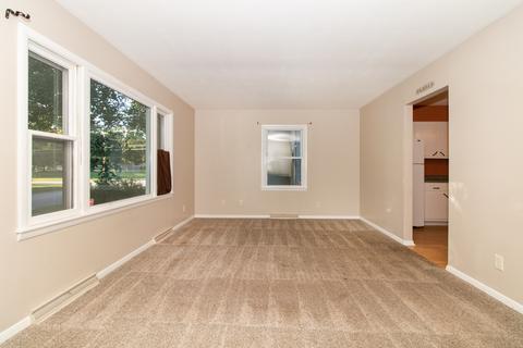 406 N Walnut St, Normal, IL 61761 photo 2