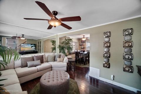 8642 S Champlain Ave, Chicago, IL 60619 photo 3