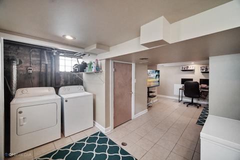 8642 S Champlain Ave, Chicago, IL 60619 photo 17
