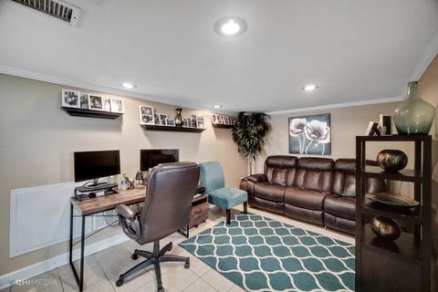 8642 S Champlain Ave, Chicago, IL 60619 photo 14