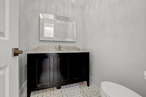206 E South St, Elmhurst, IL 60126 photo 5