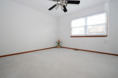 653 Dorset Ct, Wheeling, IL 60090 photo 9