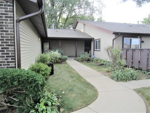 604 Devonshire Ct #D, Mchenry, IL 60050 photo 1