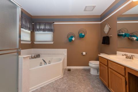 131 Westridge Blvd, Bartlett, IL 60103 photo 13