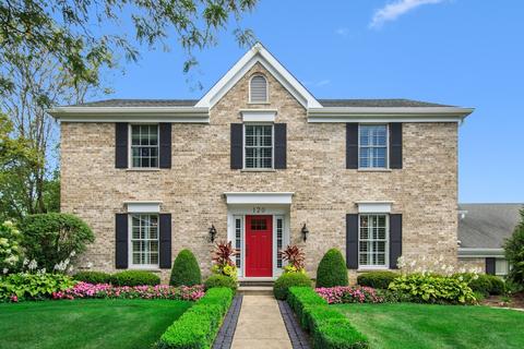 120 Hill Rd, Willowbrook, IL 60527 photo 1