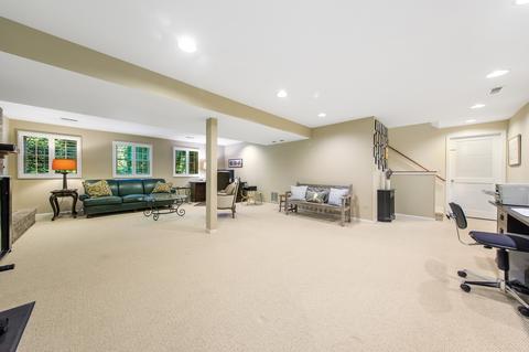 120 Hill Rd, Willowbrook, IL 60527 photo 27