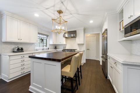 120 Hill Rd, Willowbrook, IL 60527 photo 8