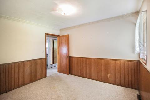 1561 S Demeter Dr, Freeport, IL 61032 photo 5