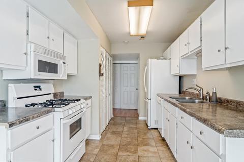 790 Coventry Pl #104C, Wheeling, IL 60090 photo 4