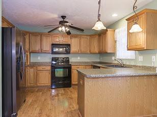 2212 Gravenhurst Dr, Bloomington, IL 61705 photo 7