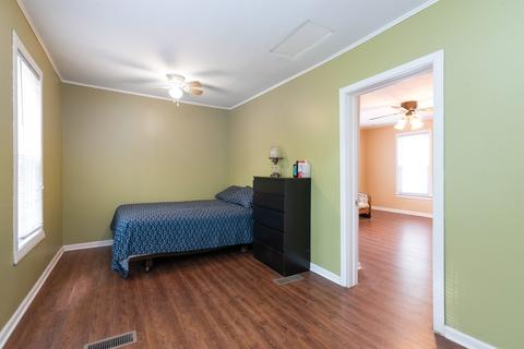 220 Harvey St, Elgin, IL 60123 photo 6