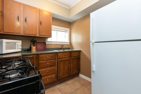 220 Harvey St, Elgin, IL 60123 photo 3