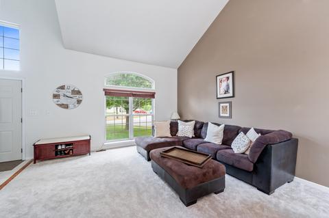 601 Hackberry Ln, Algonquin, IL 60102 photo 3