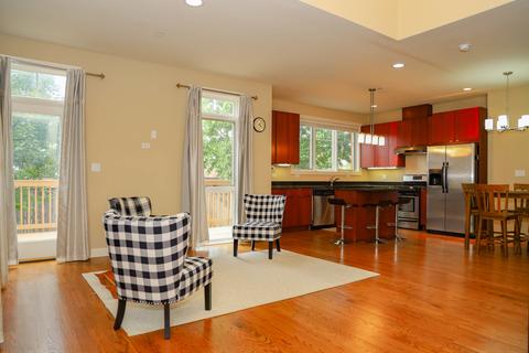 76 Northfield Ter, Wheeling, IL 60090 photo 4