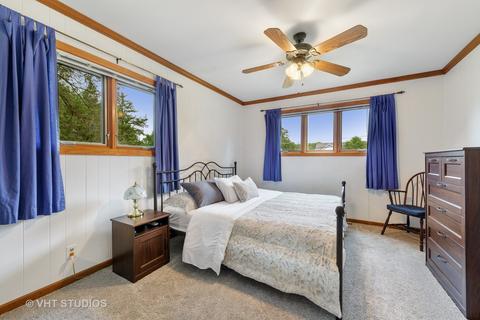 2805 S Riverside Dr, Mchenry, IL 60050 photo 9