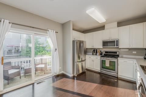 2343 Twilight Dr, Aurora, IL 60503 photo 3