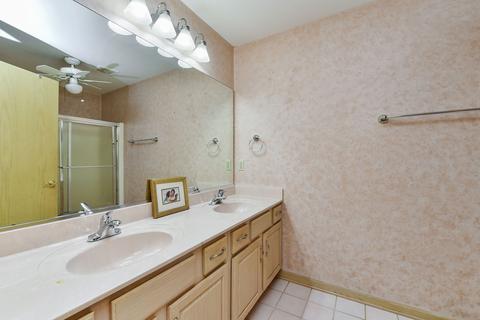 1205 Oakleaf Ct, Aurora, IL 60506 photo 8