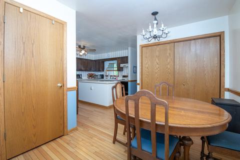 422 E Hill St, Genoa, IL 60135 photo 8