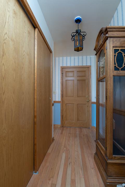 422 E Hill St, Genoa, IL 60135 photo 4