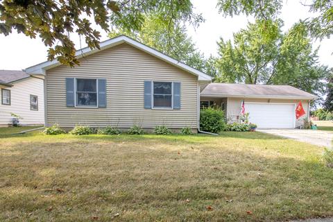 422 E Hill St, Genoa, IL 60135 photo 2