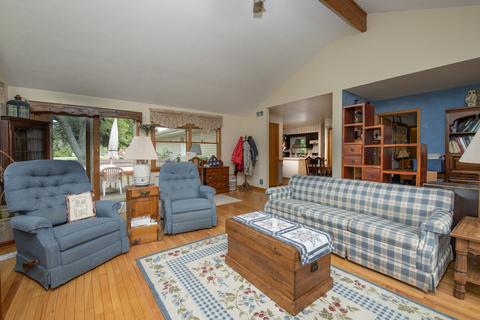 422 E Hill St, Genoa, IL 60135 photo 6