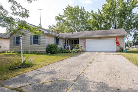 422 E Hill St, Genoa, IL 60135 photo 1