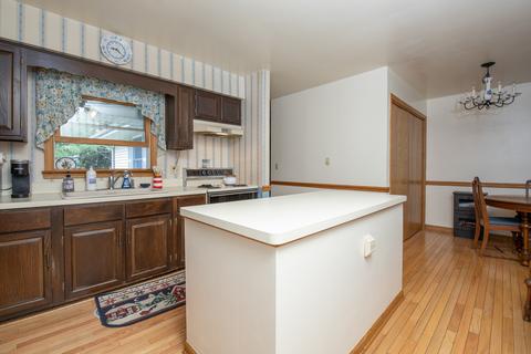 422 E Hill St, Genoa, IL 60135 photo 11