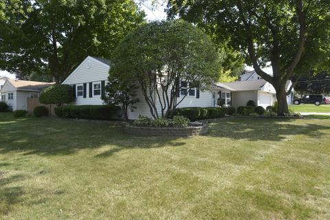 2806 Saint James St, Rolling Meadows, IL 60008 photo 3