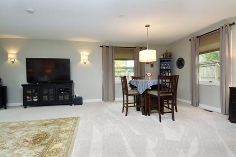 2806 Saint James St, Rolling Meadows, IL 60008 photo 18