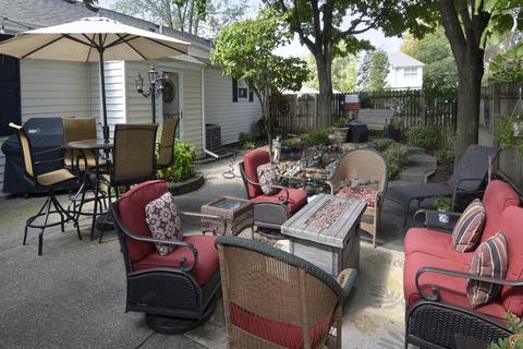 2806 Saint James St, Rolling Meadows, IL 60008 photo 4