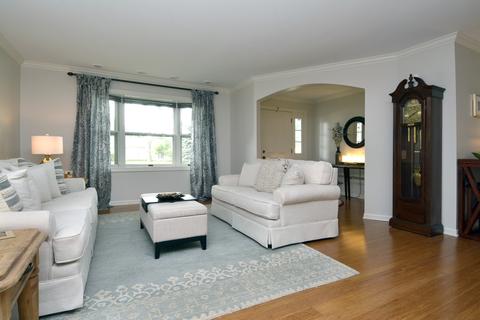 2806 Saint James St, Rolling Meadows, IL 60008 photo 10