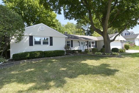 2806 Saint James St, Rolling Meadows, IL 60008 photo 2