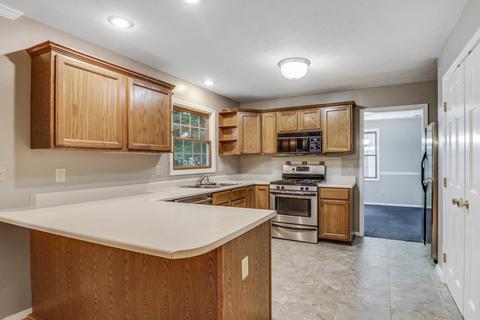 2405 Timberview Dr, Bloomington, IL 61701 photo 4
