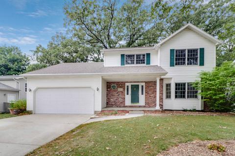 2405 Timberview Dr, Bloomington, IL 61701 photo 1