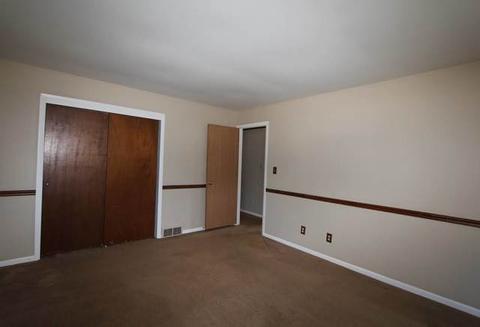 1907 Knoll Ave, Mchenry, IL 60050 photo 14