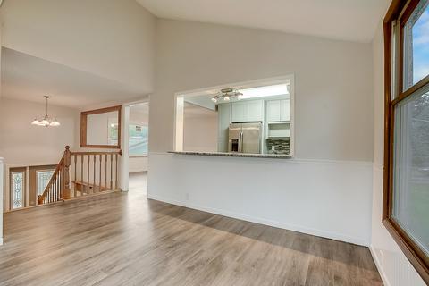 211 W Pleasant View Dr, Mchenry, IL 60050 photo 10