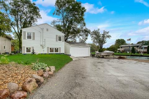 211 W Pleasant View Dr, Mchenry, IL 60050 photo 1