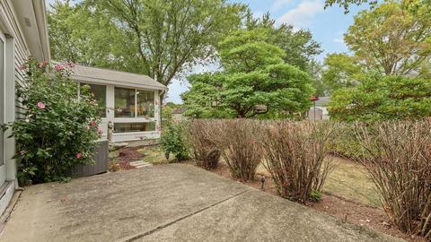 1985 Dorset Dr, Wheaton, IL 60189 photo 24