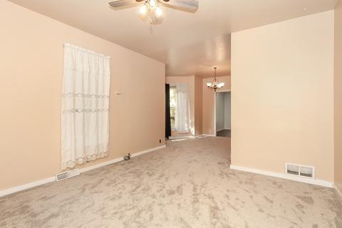 1022 Center St, Elgin, IL 60120 photo 3