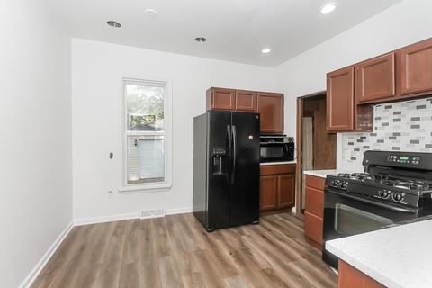 1022 Center St, Elgin, IL 60120 photo 7