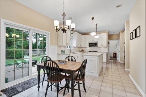 650 Aster Dr, Gurnee, IL 60031 photo 13