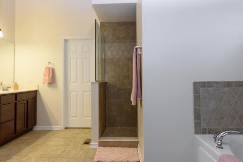 671 Slate Run, Elgin, IL 60124 photo 14