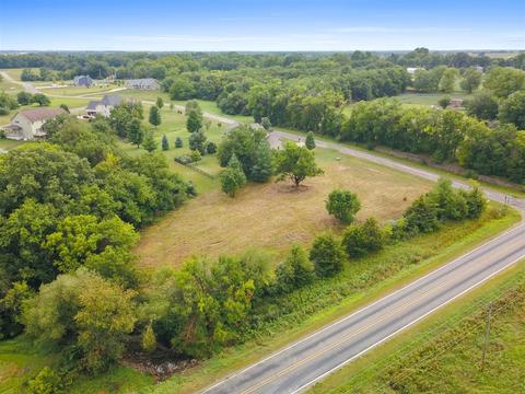 2 Wolf Run Rd, El Paso, IL 61738 photo 8