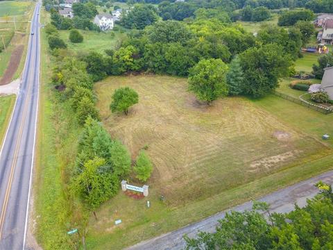 2 Wolf Run Rd, El Paso, IL 61738 photo 1