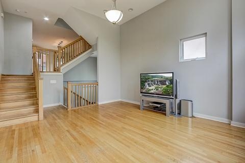 1111 Walter Ave, Des Plaines, IL 60016 photo 4