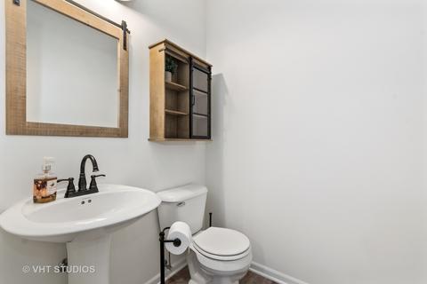331 Garden Dr, Elgin, IL 60124 photo 10