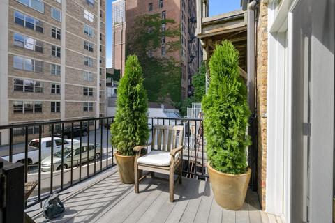 49 Elm St, Chicago, IL 60611 photo 30