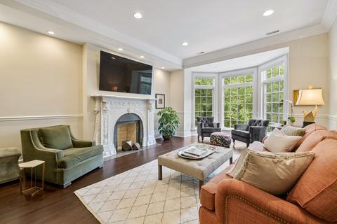 49 Elm St, Chicago, IL 60611 photo 26
