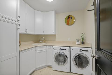49 Elm St, Chicago, IL 60611 photo 35