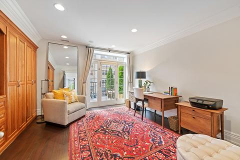 49 Elm St, Chicago, IL 60611 photo 29